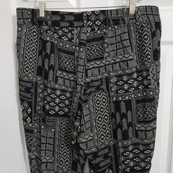 NWT Jessica Simpson Stylish Cropped Pants Women's Size XL Poplin Baggy Pull-On - Picture 10 of 16